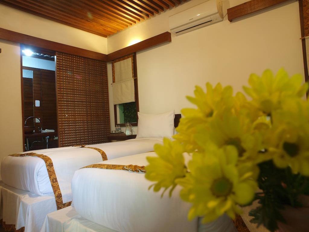 Flores Gallery Hotel Bandung Luaran gambar