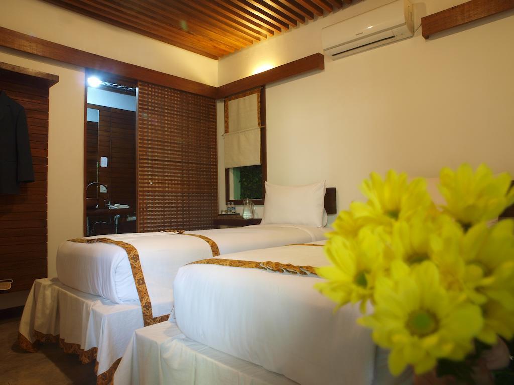 Flores Gallery Hotel Bandung Luaran gambar