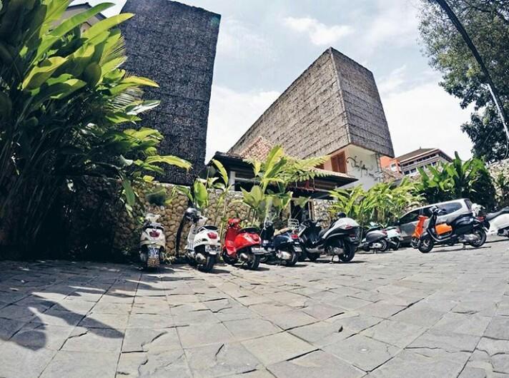 Flores Gallery Hotel Bandung Luaran gambar